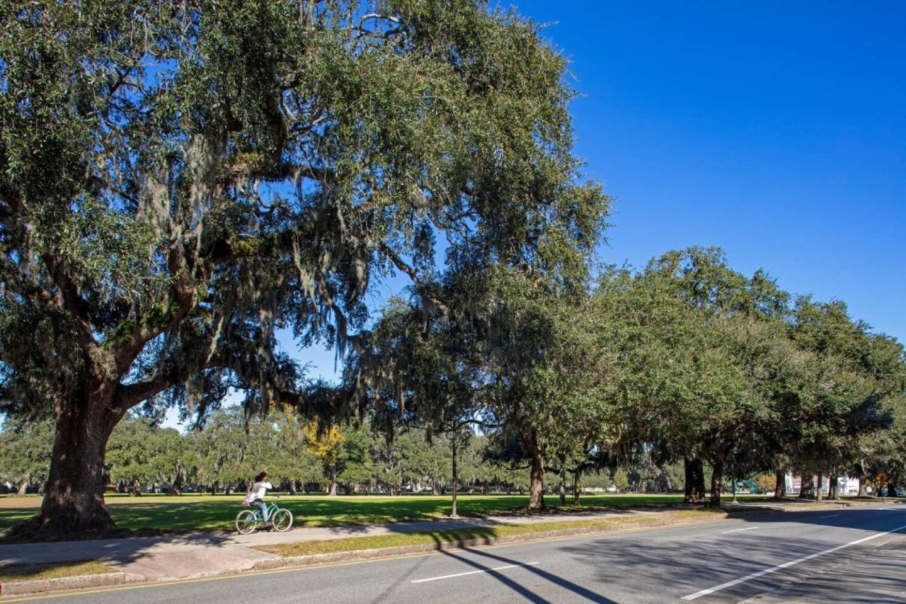 Huge 5 Bed, 5 Bath In Historic Downtown Savannah Exterior photo